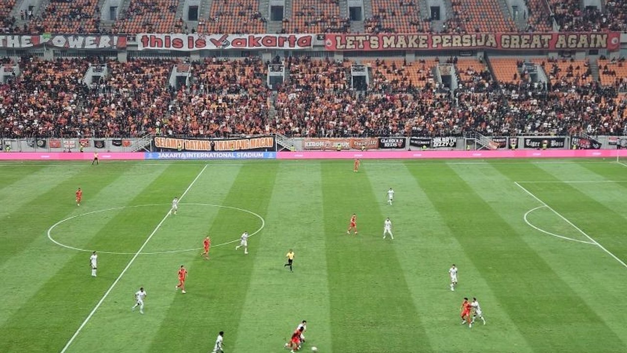 Persija Hancurkan Persita dengan skor telak 4-0 pada laga perdana BRI Super League, memuncaki klasemen sementara. Bagaimana jalannya pertandingan dominan ini?