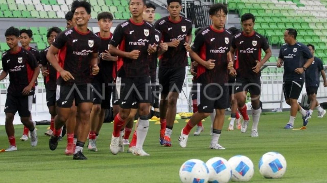 PSSI memastikan persiapan Piala Kemerdekaan 2025 di Sumatera Utara rampung 100 persen. Turnamen ini akan menampilkan tim U-17 dari empat negara, menjanjikan tontonan menarik.