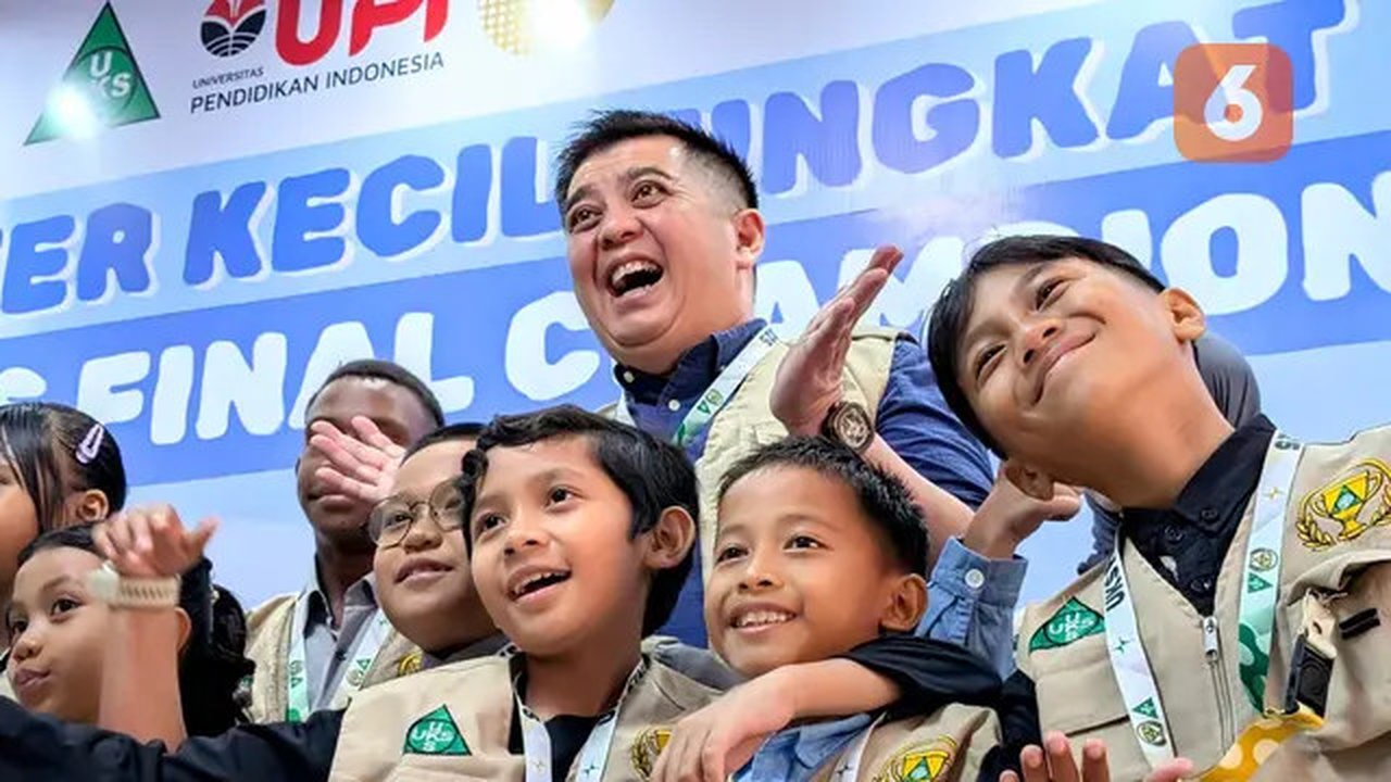 Pembina UKS Final Champions, dr. Alif Noeriyanto Rahman, Sp. OT., (tengah) jelaskan soal ajang UKS Final Champions 2025 saat ditemui di Depok, Senin (11/8/2025). Foto: Liputan6.com/Ade Nasihu