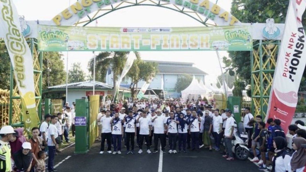 Dalam rangka HUT ke-53 dan menyambut HUT RI ke-80, Program TJSL Petrokimia Gresik menjangkau ribuan warga Lamongan dan Surabaya melalui berbagai kegiatan sosial yang bermanfaat.