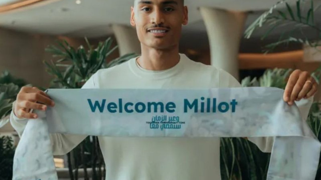 Klub raksasa Asia, Al Ahli, secara resmi merekrut gelandang serang Enzo Millot dari VfB Stuttgart dengan kontrak tiga tahun, siap arungi Liga Arab Saudi.