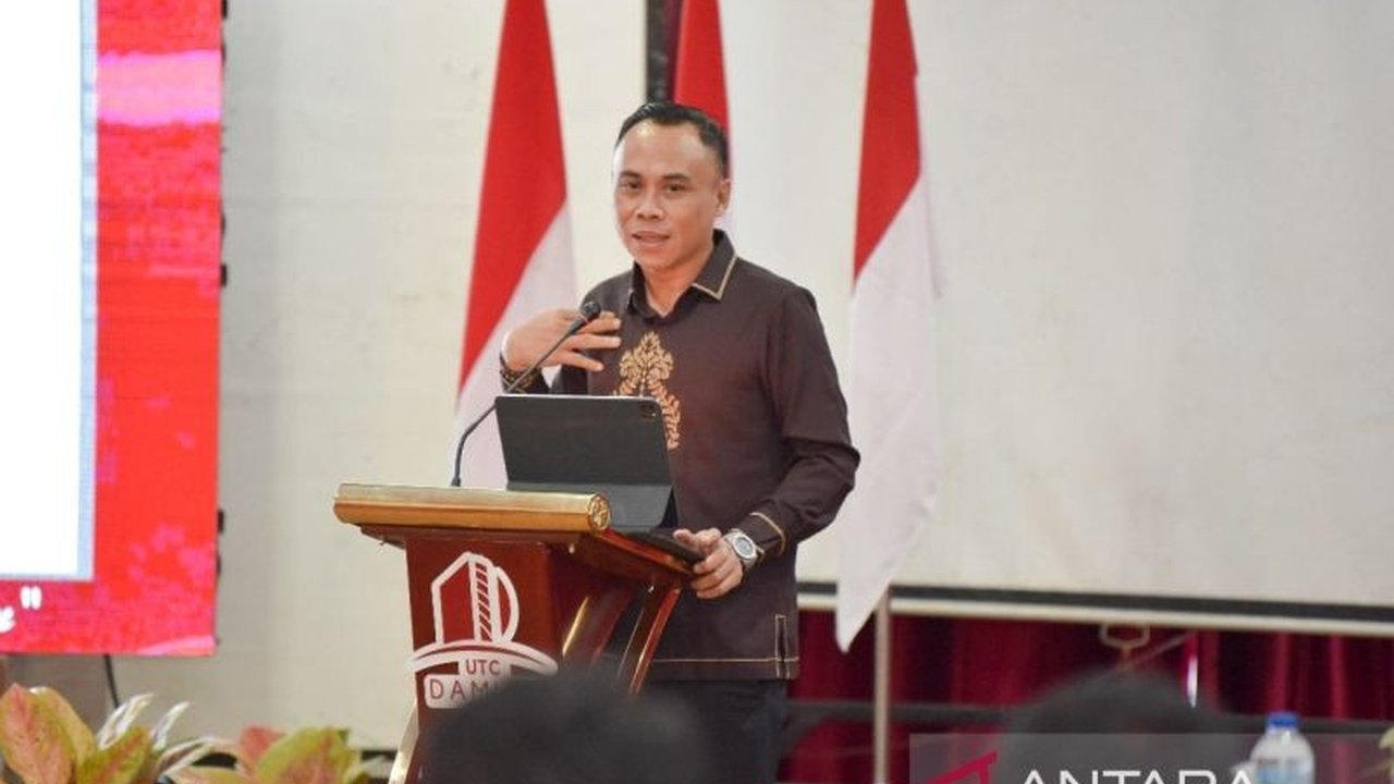 Dosen UNG menyoroti tingginya pengajuan dispensasi nikah di Gorontalo, mencerminkan normalisasi pernikahan dini yang berisiko. Apa penyebab dan dampaknya?