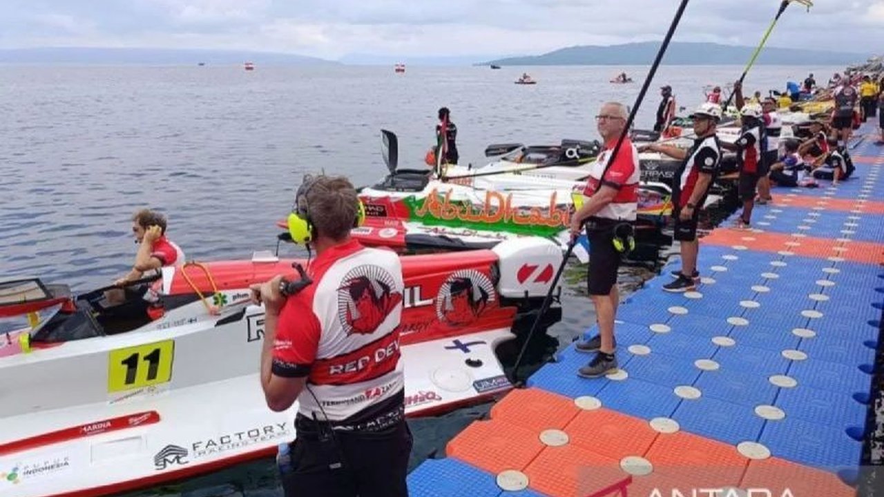 Danau Toba kembali menjadi tuan rumah Kejuaraan Dunia Aquabike. Simak daftar 10 atlet Indonesia yang siap bersaing memperebutkan gelar juara di ajang bergengsi ini!