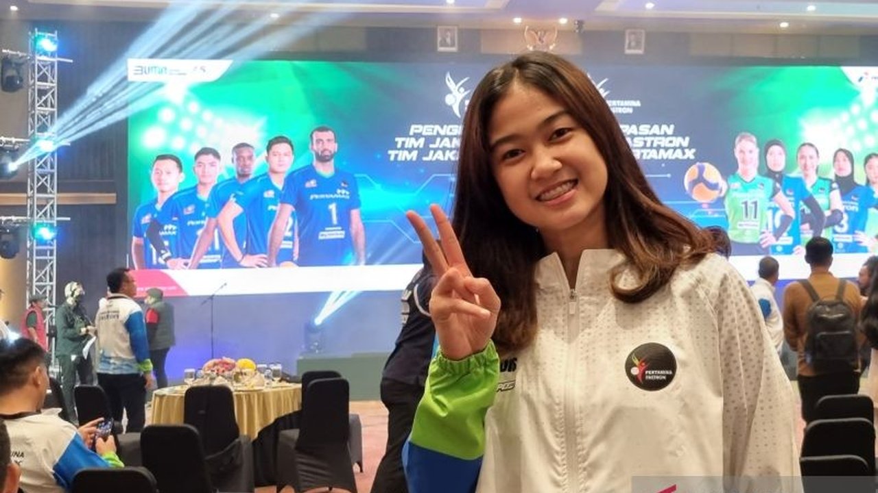 Pelatih Timnas Voli Putri U-21 Indonesia, Marcos Sugiyama, melayangkan pujian terhadap performa Gendhis yang tampil impresif. Simak detail Performa Gendhis Voli Putri di lapangan.