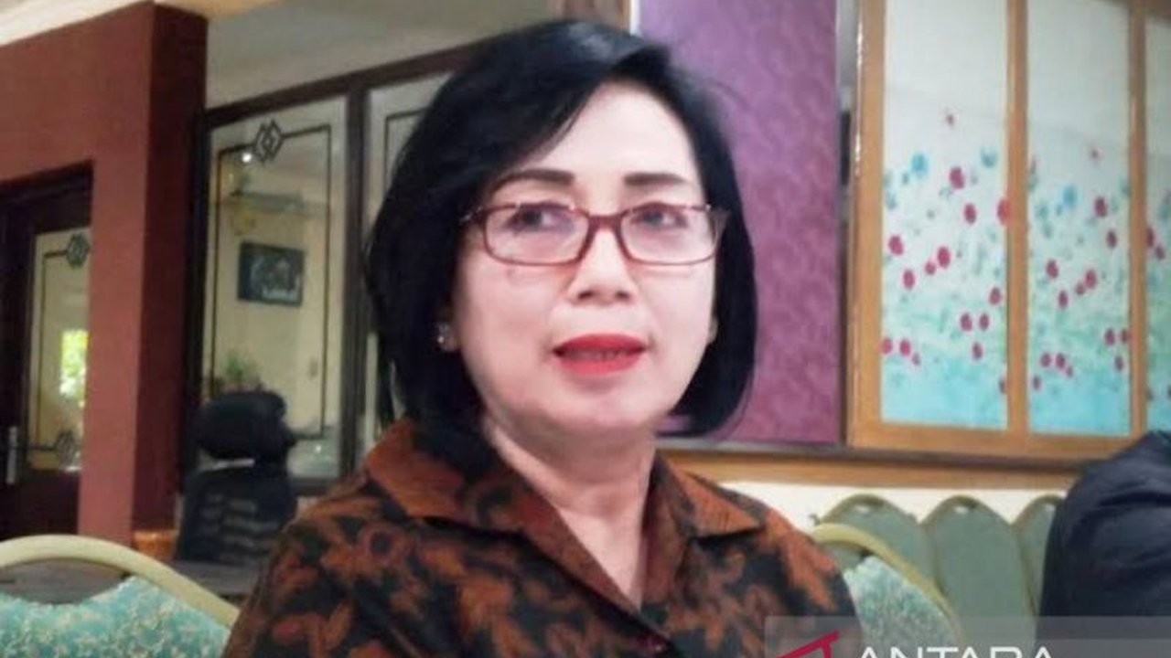 Perhimpunan Hotel dan Restoran Indonesia (PHRI) NTB mendesak pemerintah memperbanyak agenda skala nasional dan internasional demi menghidupkan kembali pariwisata NTB yang sempat terpuruk.