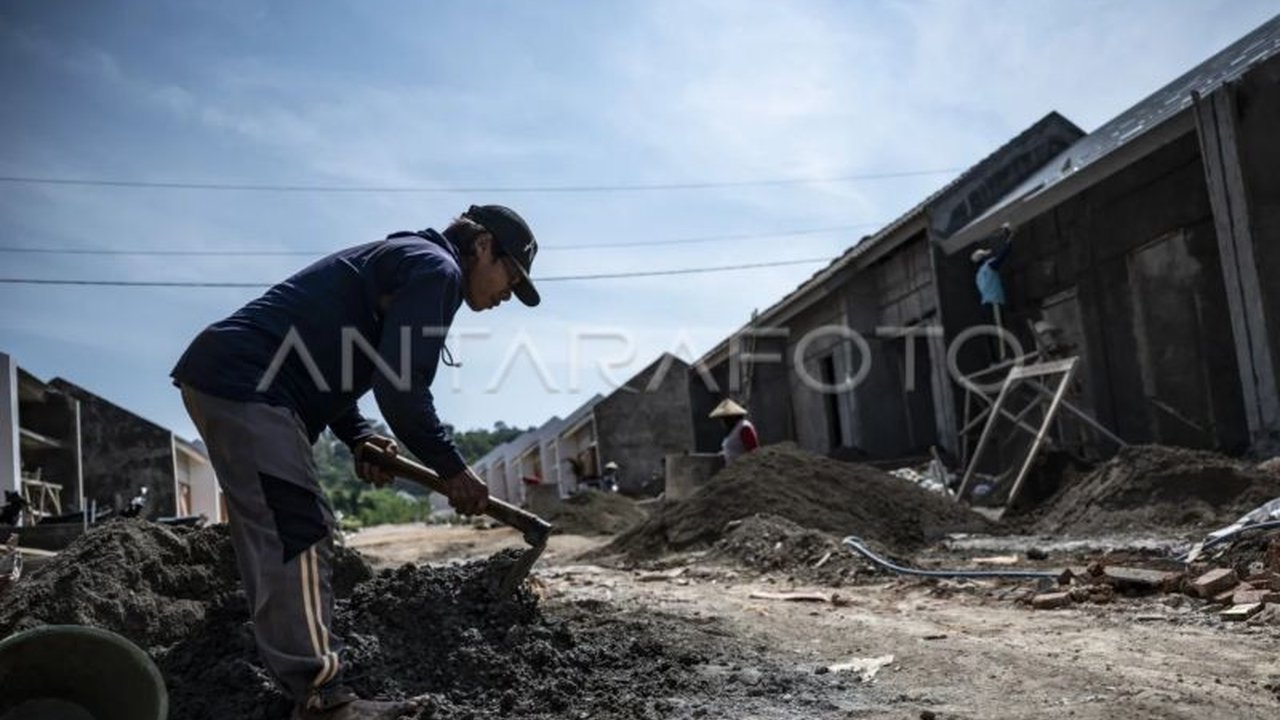 DPD Real Estate Indonesia (REI) DIY membidik mahasiswa baru sebagai target pasar utama untuk mendongkrak penjualan properti DIY yang lesu, memanfaatkan momen awal perkuliahan.