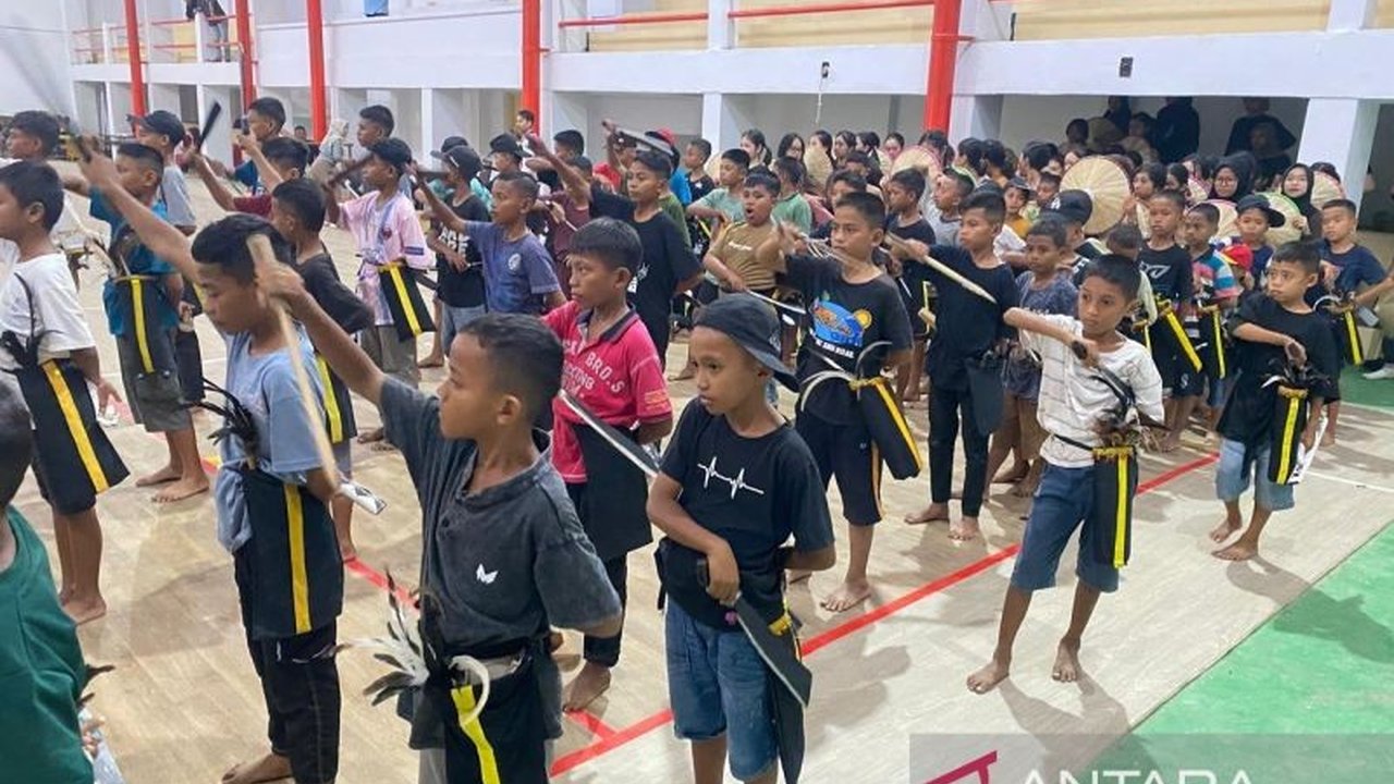 Tari Sajo Moane Posa’asa Wakatobi akan memukau Istana Merdeka pada HUT ke-80 RI, menjadi ajang promosi budaya Sulawesi Tenggara yang kaya. Simak detailnya!