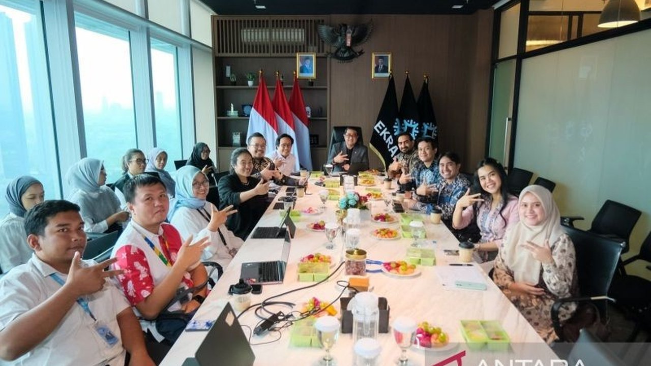 Kementerian Ekonomi Kreatif menjalin kolaborasi strategis dengan RedDoorz untuk mengoptimalkan aktivasi IP lokal. Bagaimana kerja sama Kolaborasi Kemenekraf RedDoorz ini akan memajukan ekonomi kreatif dan pariwisata?