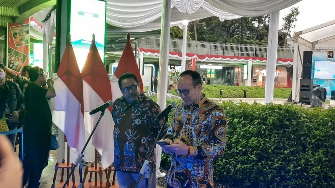 Jakarta mendominasi penggunaan QRIS di Indonesia, menyumbang hampir 50% dari total transaksi nasional. Simak bagaimana Transaksi QRIS Jakarta mendorong Ibu Kota menuju kota global.