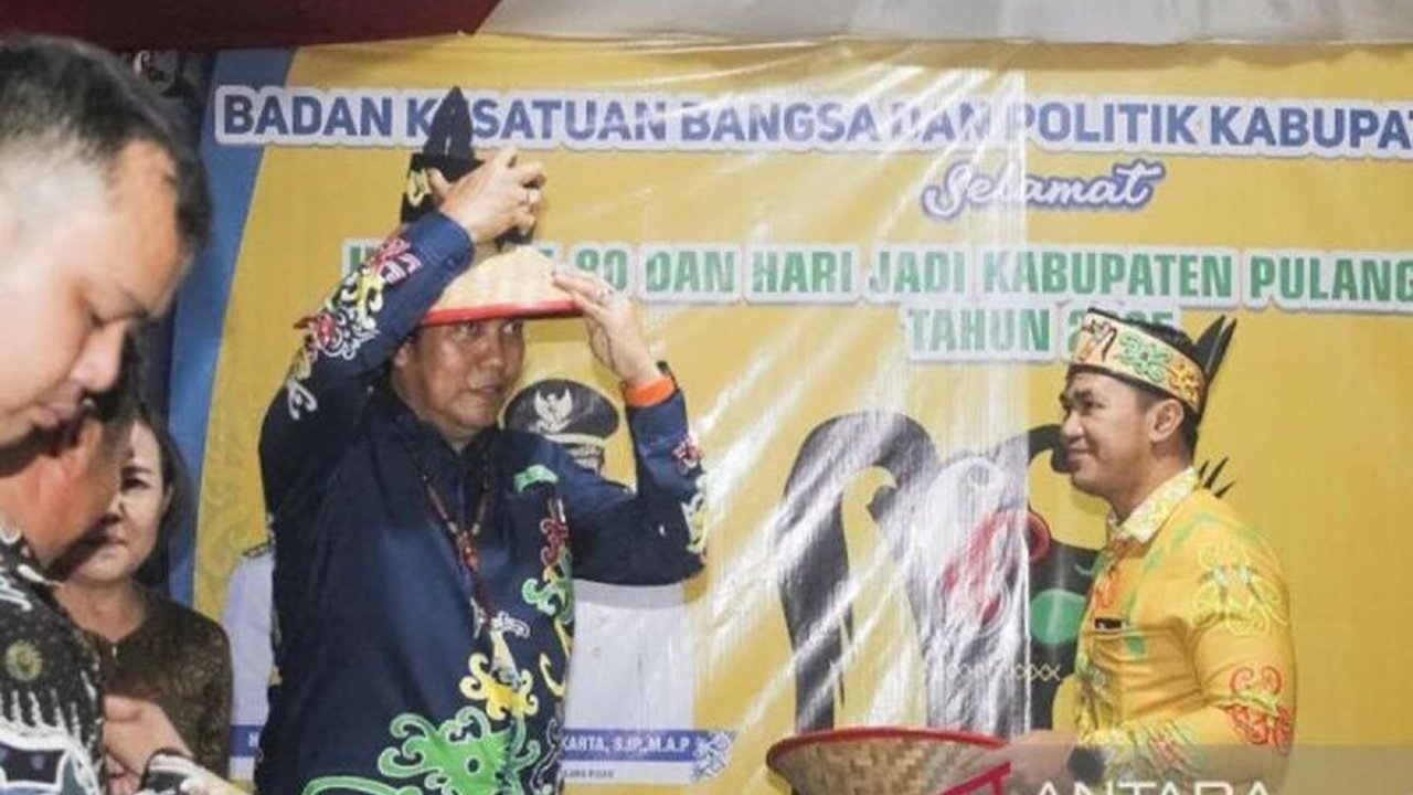 Handep Hapakat Fair 2025 di Pulang Pisau menjadi ajang strategis untuk meningkatkan pertumbuhan ekonomi masyarakat, khususnya pelaku UMKM. Acara ini juga menyajikan beragam informasi dan pelayanan publik yang menarik.