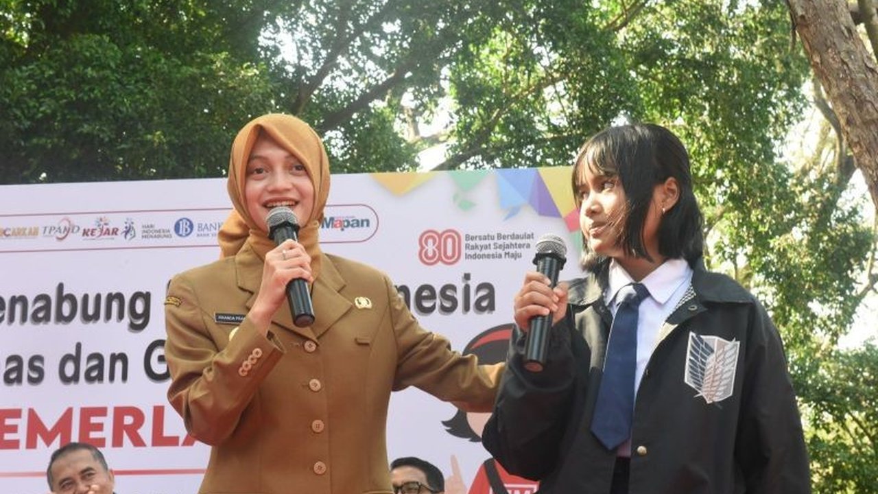 Pemerintah Kota Kediri dan OJK Kediri berkolaborasi dalam program edukasi keuangan pelajar untuk menumbuhkan budaya menabung dan mencegah jeratan pinjaman online ilegal.