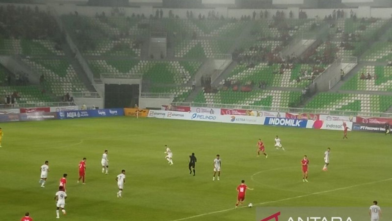 Timnas Indonesia U-17 bermain imbang 2-2 melawan Tajikistan dalam laga Piala Kemerdekaan. Hasil imbang Timnas U-17 ini penuh drama hingga menit akhir.