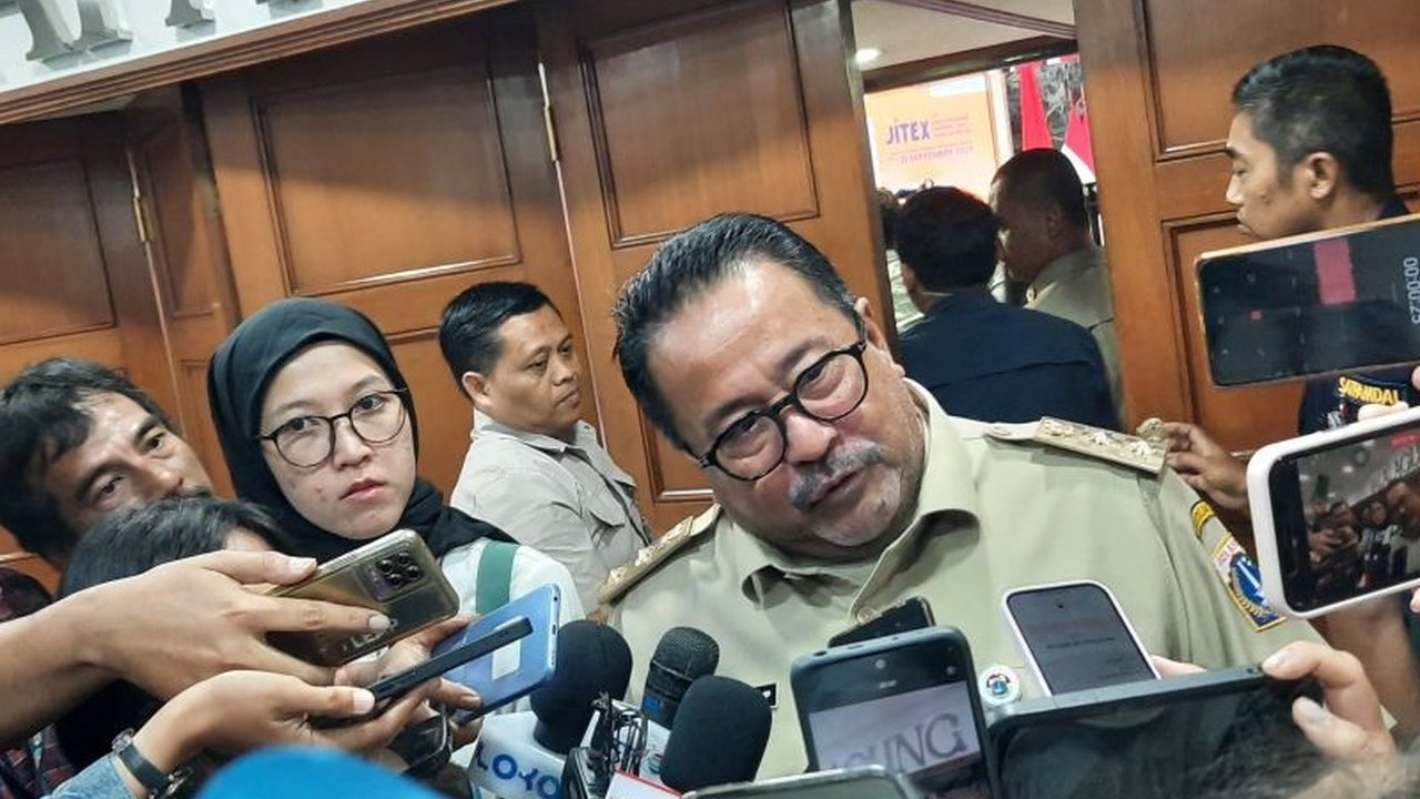 Pemerintah Provinsi DKI Jakarta membuka 1.000 formasi Penerimaan Petugas Damkar DKI secara daring dan gratis. Hindari pungli, simak detail persyaratannya!
