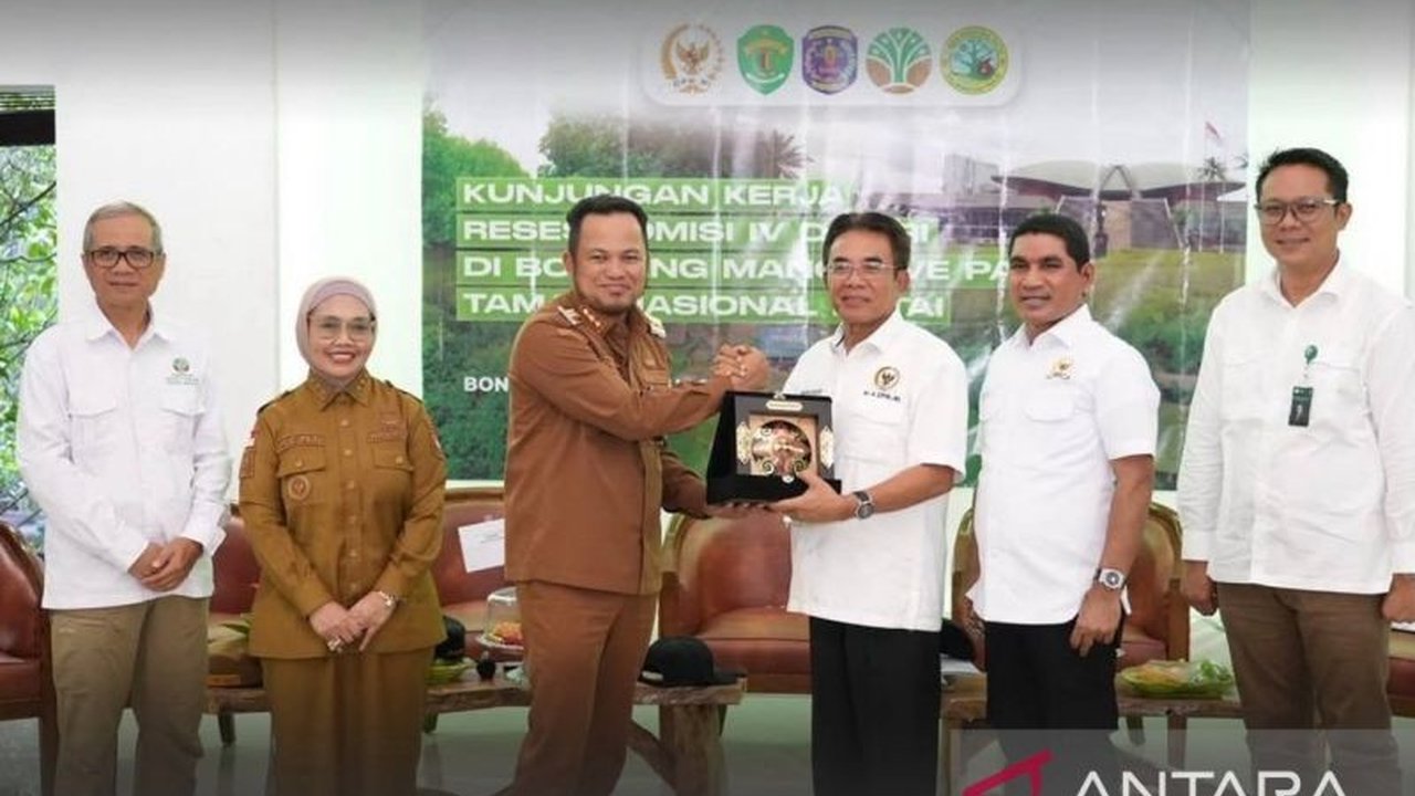 Gubernur Kaltim Rudy Mas'ud tegaskan Komitmen Lingkungan Kaltim melalui pelestarian alam dan pemanfaatan sumber daya berkelanjutan, termasuk pengembangan polonia di lahan eks tambang.