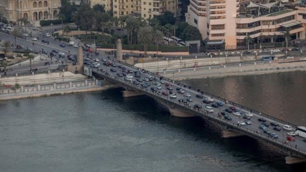 Presiden Mesir Abdel Fattah al-Sisi dengan tegas menolak pelepasan hak air Sungai Nil Mesir. Mengapa Mesir sangat bergantung pada aliran air vital ini?