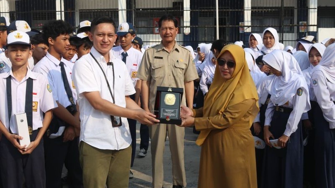 Komisi Pemilihan Umum (KPU) Kabupaten Cianjur masifkan Pendidikan Pemilih Cianjur di sekolah, sasar pemilih pemula agar cerdas dan bertanggung jawab dalam Pemilu mendatang.