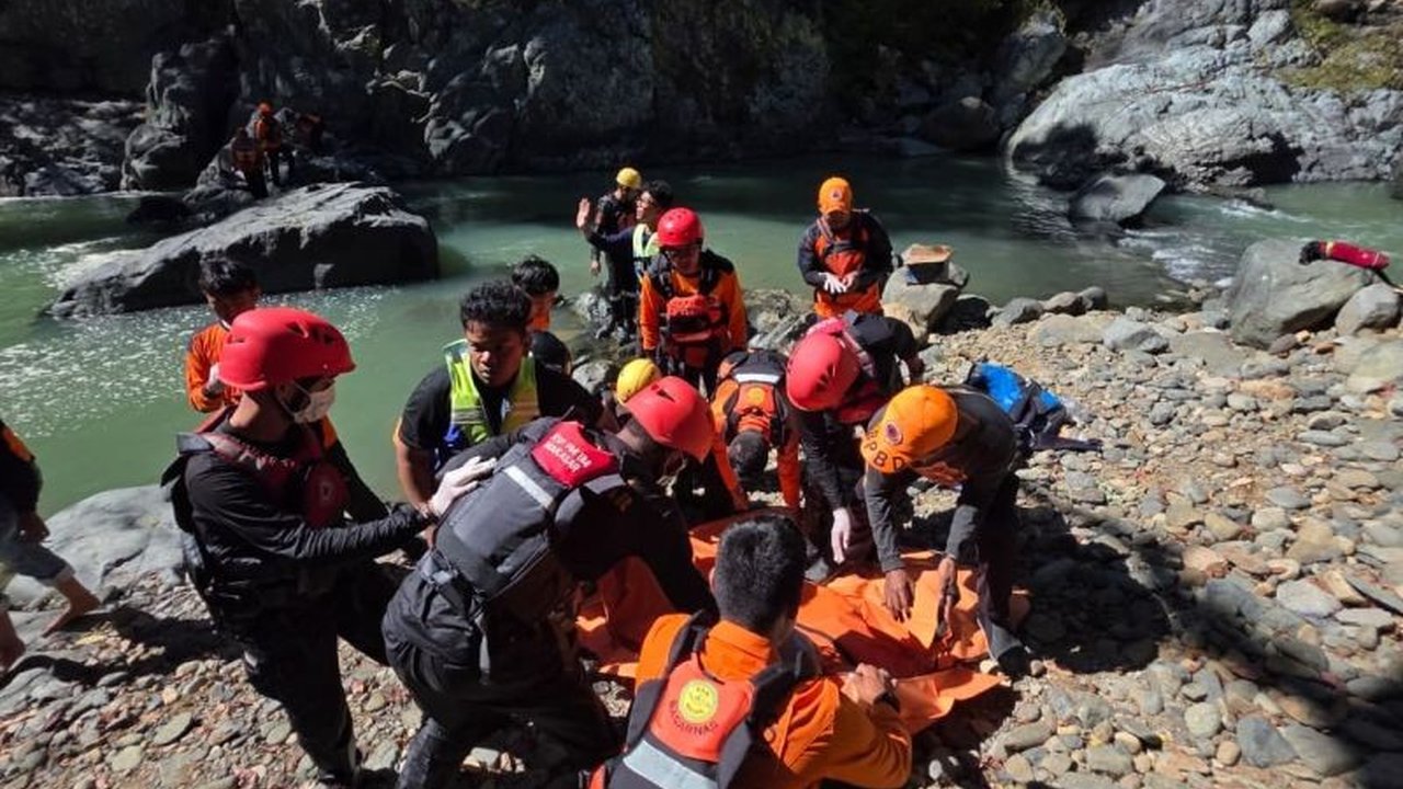 Setelah pencarian dramatis, seorang pemuda tenggelam Maros akhirnya ditemukan tewas di Sungai Mangampa, meninggalkan duka mendalam bagi keluarga dan kerabat.