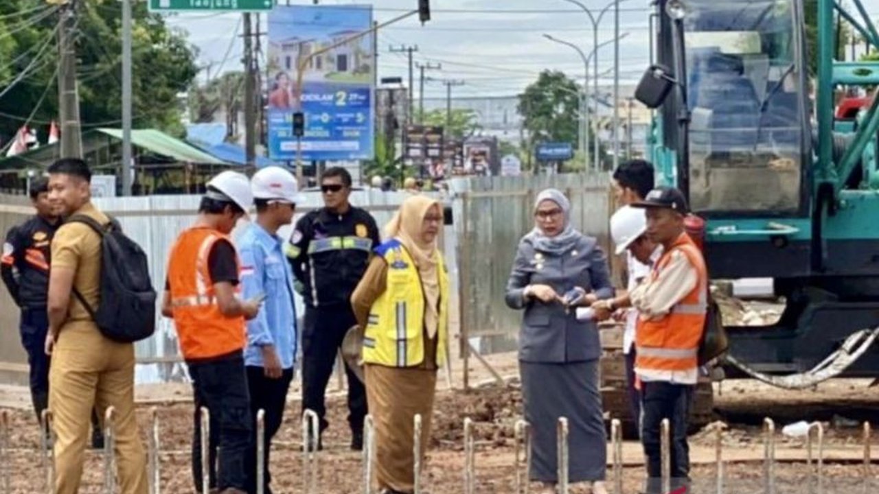 Pembangunan Jembatan Km 31 Banjarbaru oleh BPJN Kalsel diproyeksikan selesai November 2025, lebih cepat dari jadwal. Simak detail percepatan proyek vital ini!