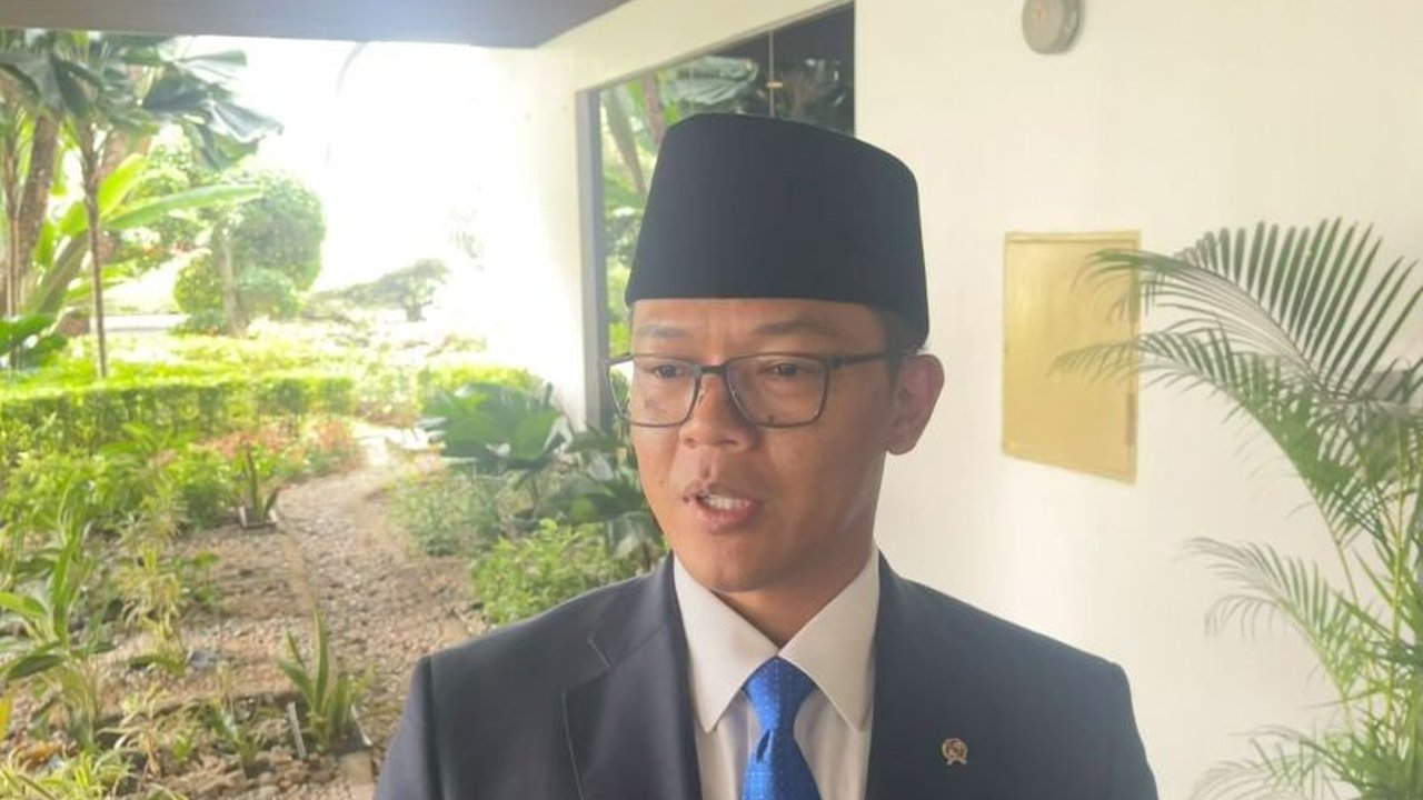 Sugiono memastikan tetap menjabat Menteri Luar Negeri setelah ditunjuk sebagai Sugiono Sekjen Gerindra. Bagaimana ia akan membagi fokus antara diplomasi dan politik partai?