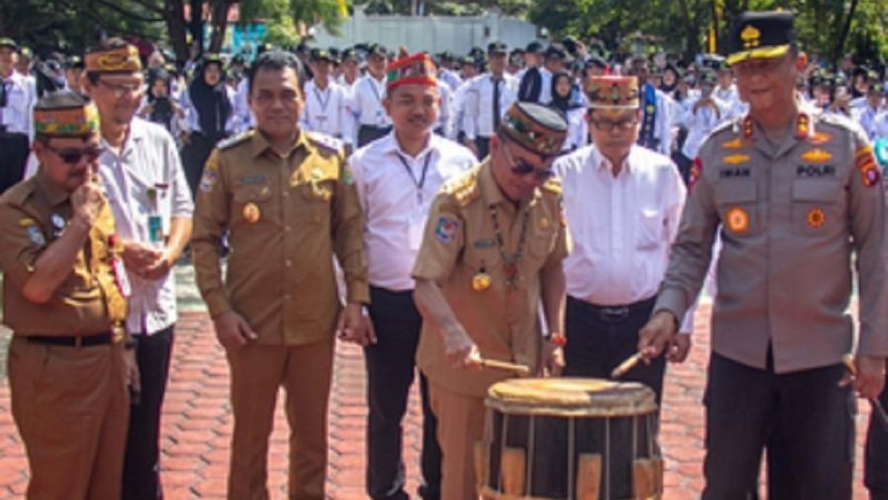 Wakil Wali Kota Palangka Raya Achmad Zaini mengajak mahasiswa kritis terhadap program pemerintah. Simak mengapa peran mahasiswa penting dalam pembangunan daerah.