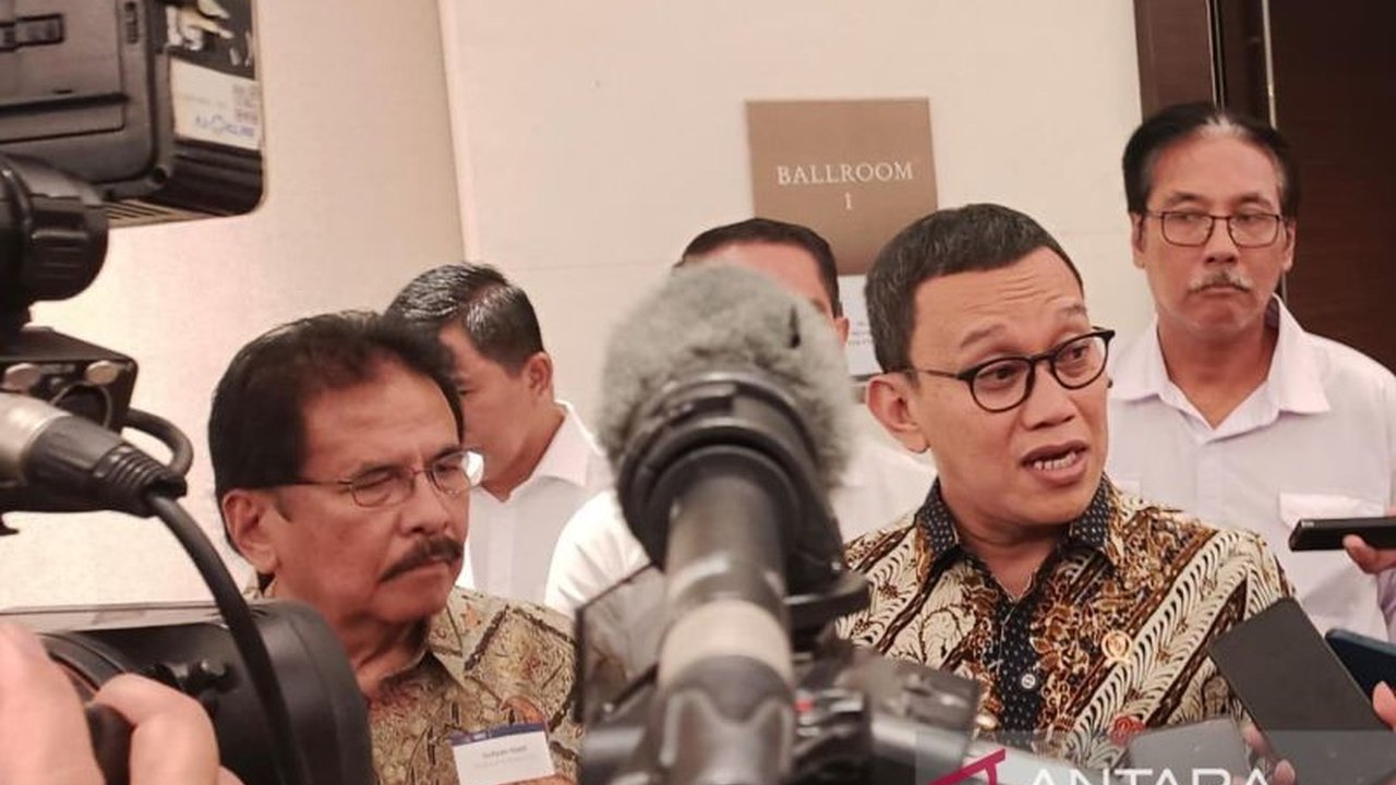 Menteri P2MI Abdul Kadir Karding tegaskan skema SSW Jepang harus jadi pemicu reformasi penyiapan Pekerja Migran Indonesia. Ini peluang strategis untuk talenta unggul.