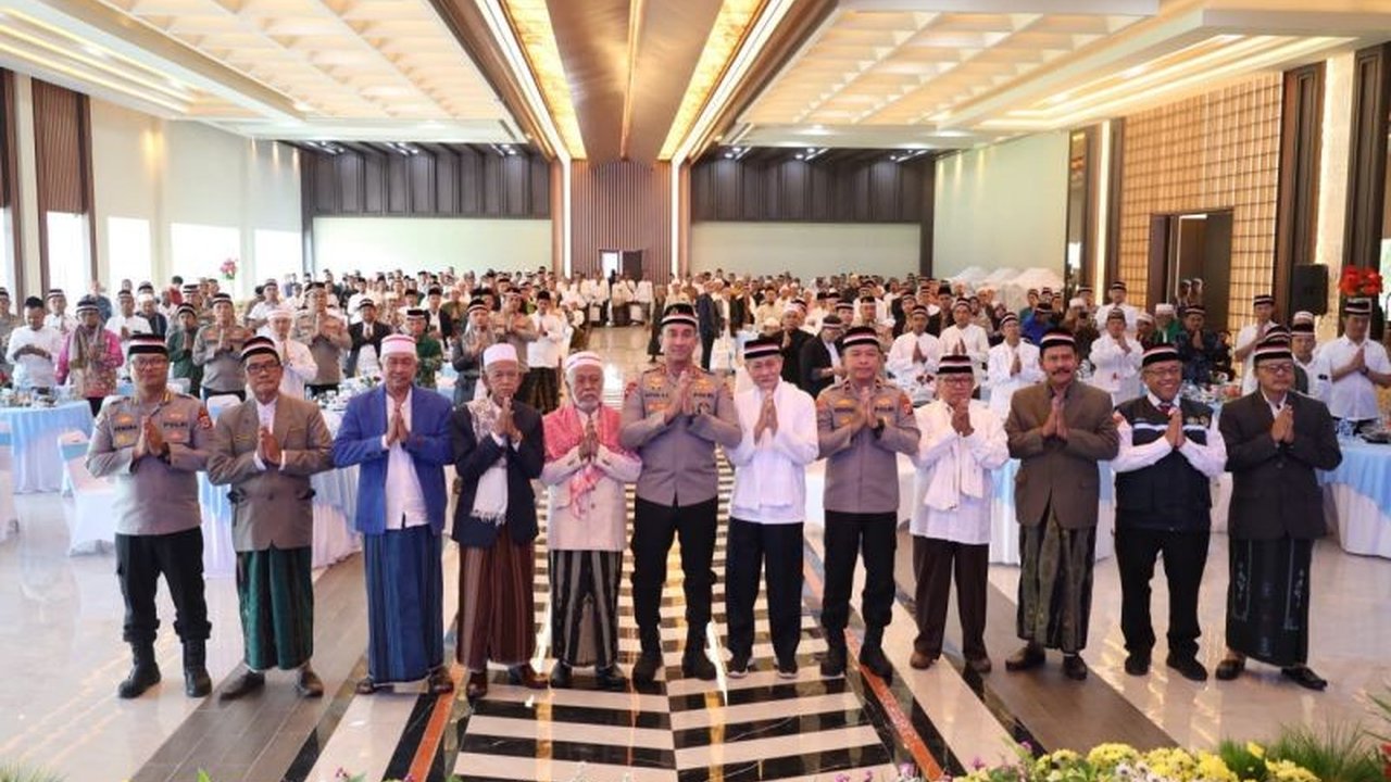 Kapolda Banten Irjen Pol Suyudi Ario Seto mengajak seluruh elemen masyarakat memperkuat Persatuan Warga Banten demi menghadapi berbagai tantangan bangsa.