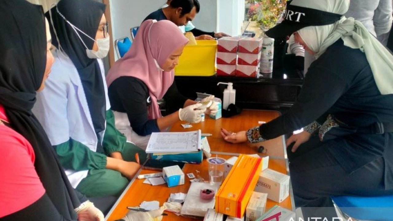 Dinas Kesehatan Rejang Lebong mencatat 4.200 warga telah sukses mengikuti program Cek Kesehatan Gratis (CKG), mencapai 87,35% dari pendaftar. Apa manfaat dan tantangan program ini?