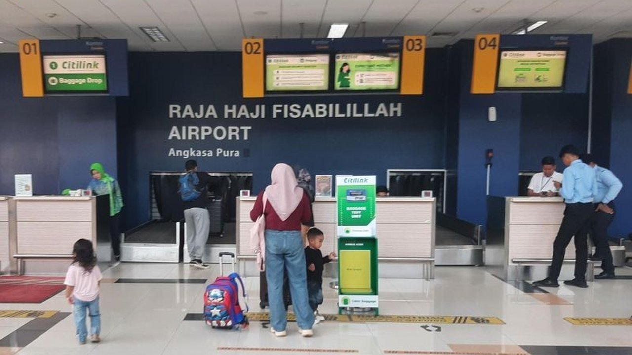 Bandara RHF Internasional Tanjungpinang kembali menyandang status internasional. Pemprov Kepri optimis menarik wisatawan Asia, khususnya dari China, Korea, dan India.