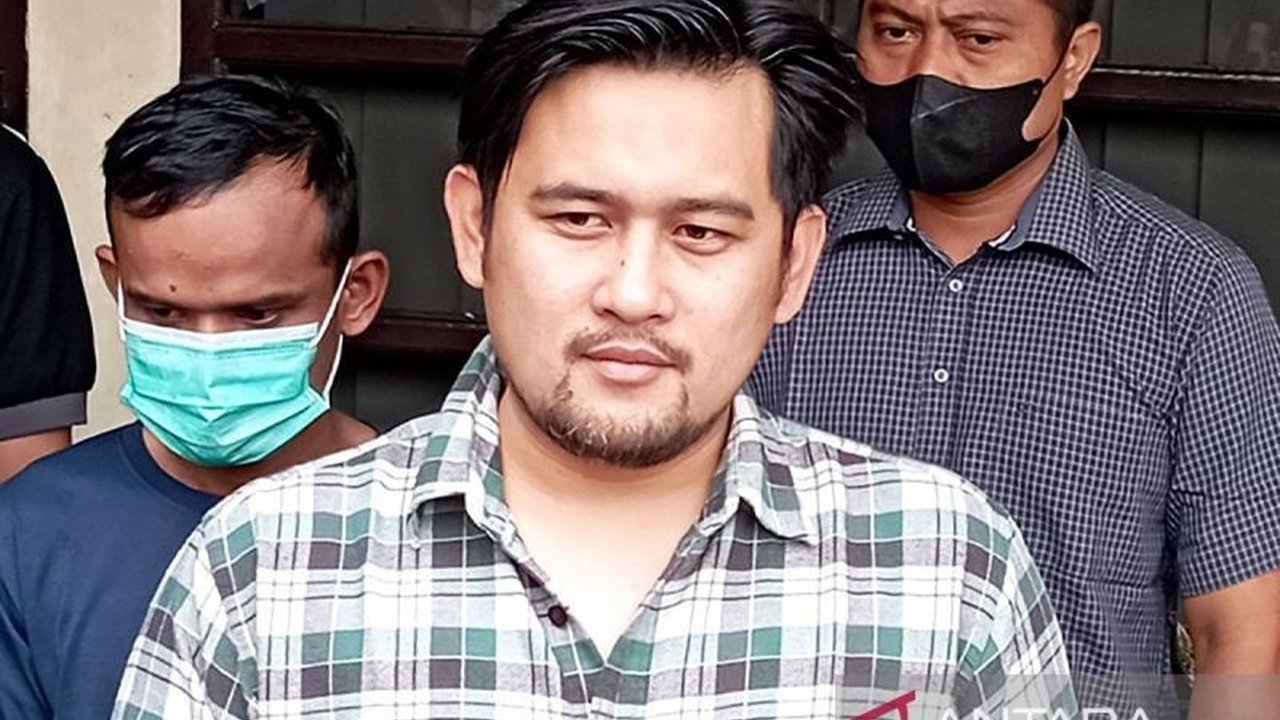 Polresta Cilacap mengungkap kasus Pembunuhan Berencana Cilacap terhadap anak 3 tahun. Motif asmara terkuak, dua tersangka termasuk ibu korban ditetapkan.