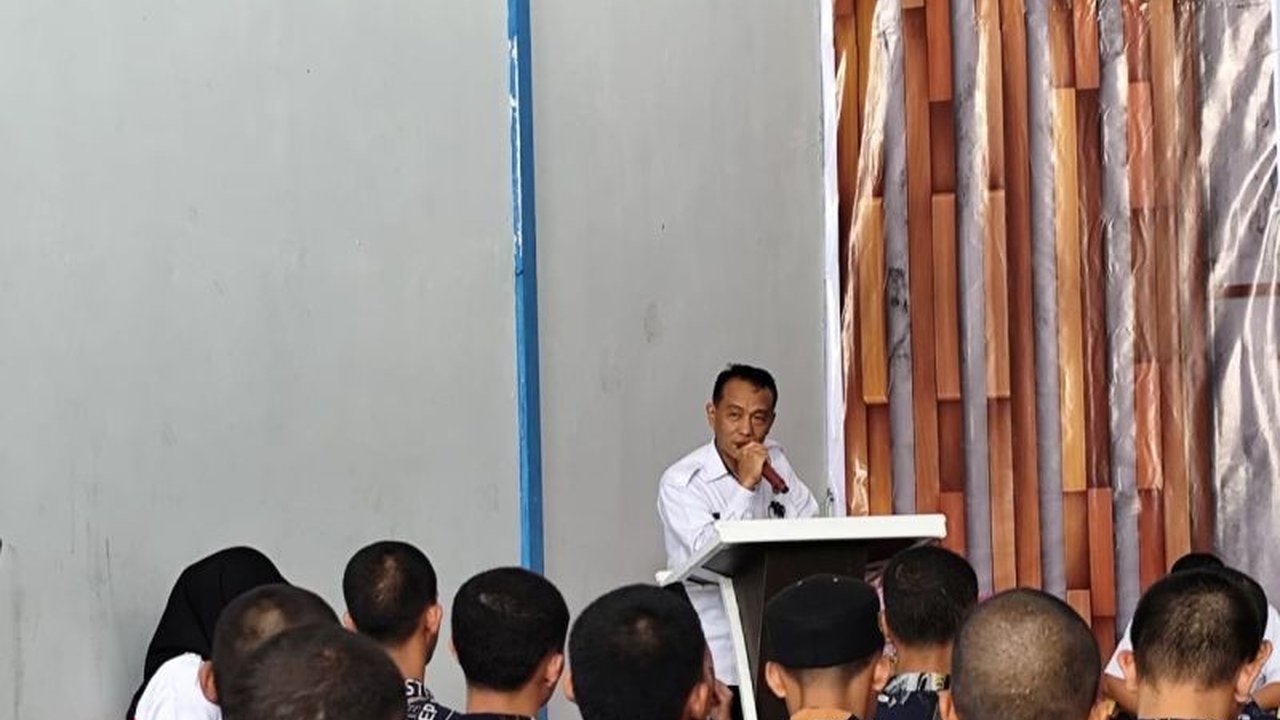 LPKA Gorontalo menggelar pembinaan wawasan kebangsaan bagi anak binaan dan petugas, bertujuan menumbuhkan cinta tanah air serta integritas. Penasaran bagaimana kegiatan ini membentuk karakter bangsa?