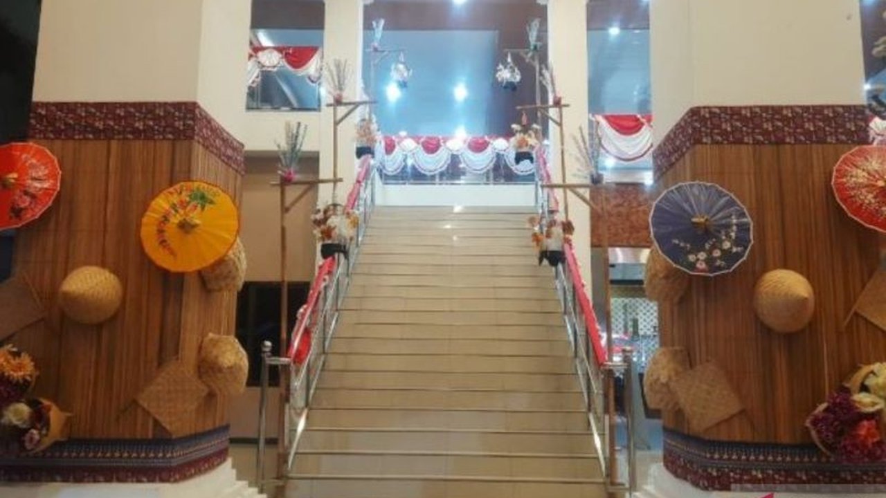 Lebih dari 700 tamu undangan akan menghadiri Sidang Paripurna Istimewa dalam rangka peringatan Hari Jadi ke-75 Kabupaten Bekasi, menjanjikan perayaan yang megah dan penuh makna.