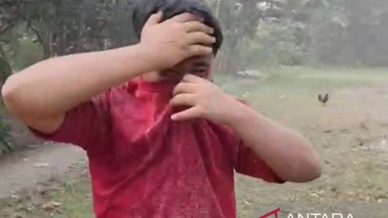 Pemerintah Kabupaten Bogor gerak cepat tangani insiden 'hujan semen' di Citeureup. Apa penyebab dan bagaimana penanganannya hingga kondisi normal?