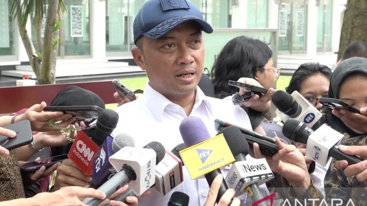 Menteri Sekretaris Negara mengisyaratkan jumlah penerima Tanda Kehormatan HUT RI ke-80 tahun ini akan sangat banyak dan bervariasi. Siapa saja yang akan menerima penghargaan prestisius ini?