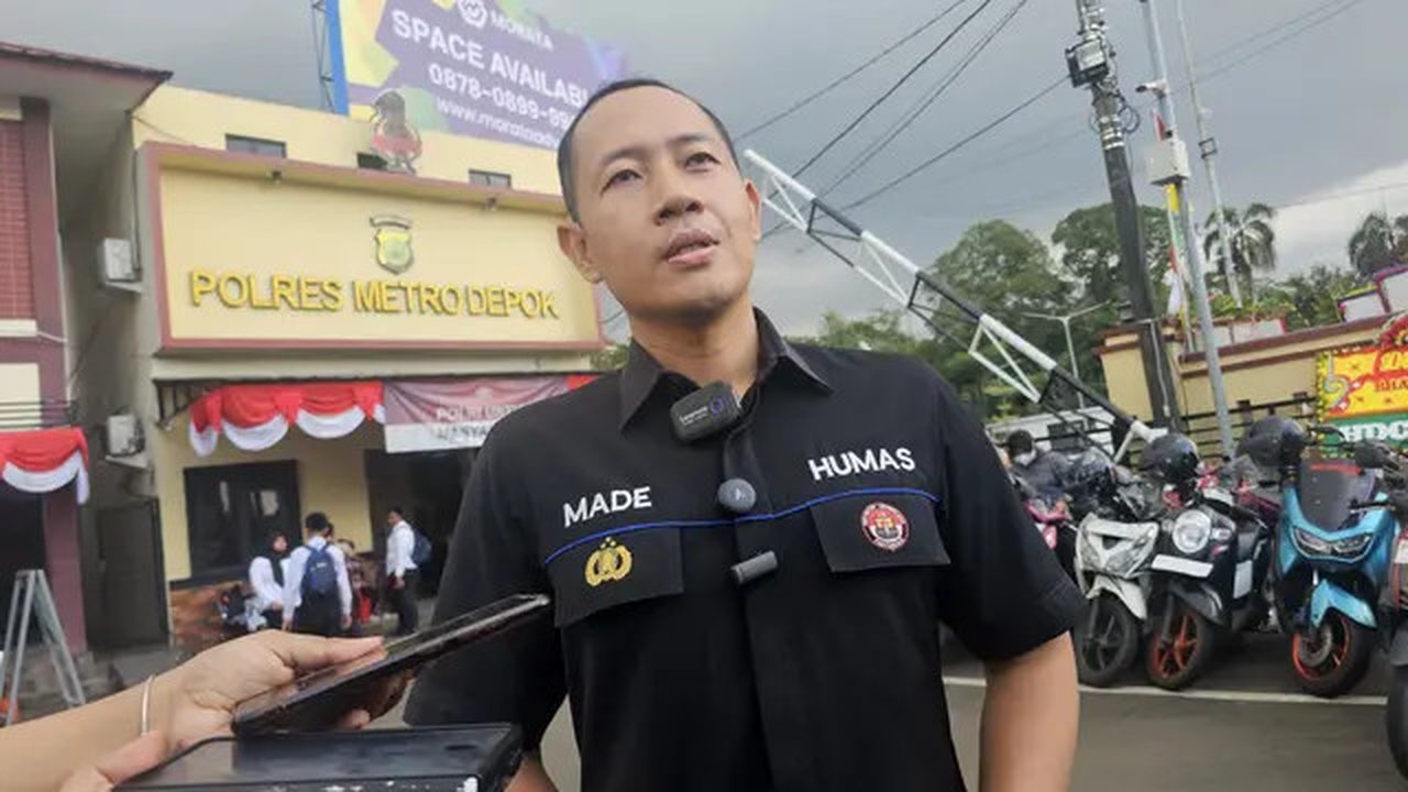 Kasi Humas Polres Metro Depok, AKP Made Budi saat ditemui di halaman Polres Metro Depok (Liputan6.com/Dicky Agung Prihanto)