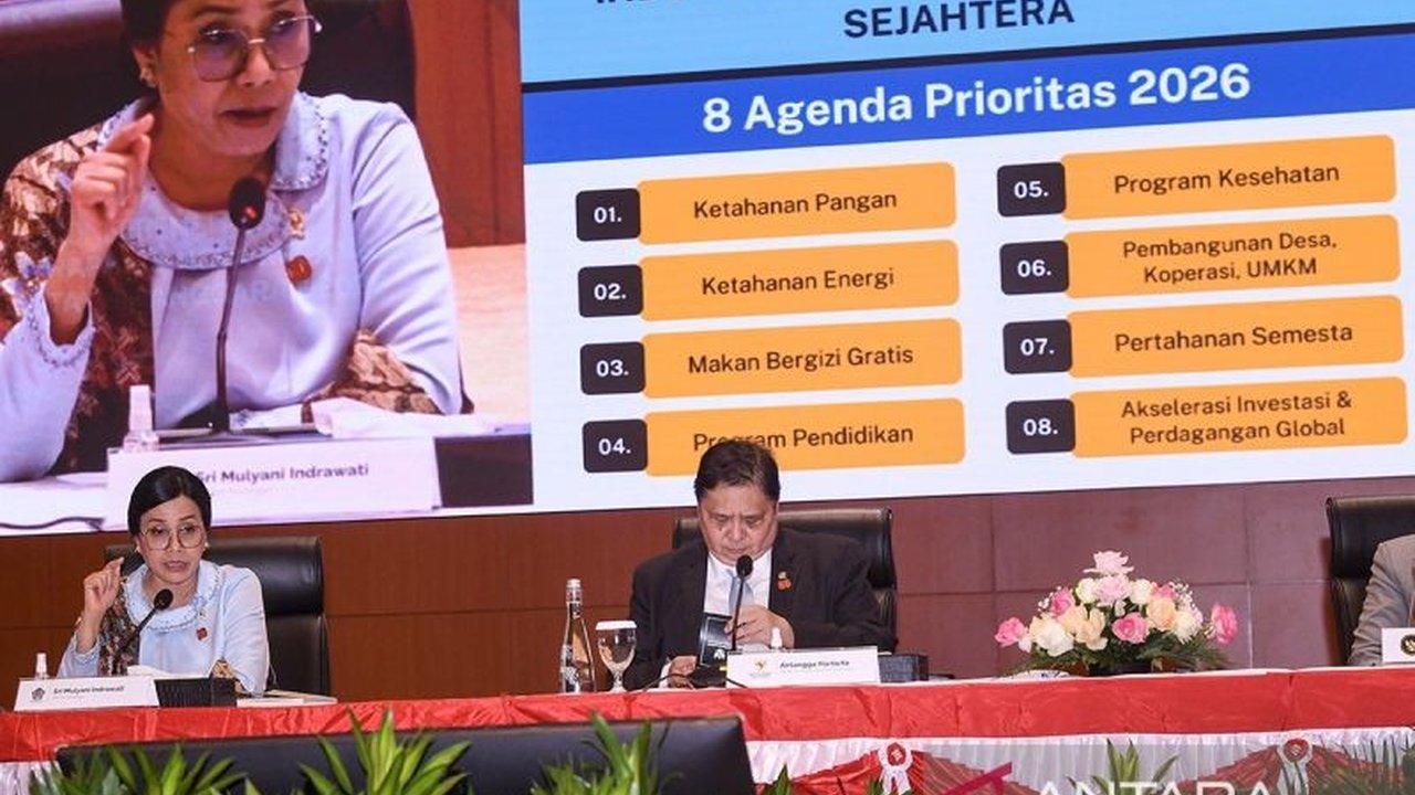 Pemerintah mengalokasikan triliunan rupiah untuk Bantuan Langsung Pemerintah di RAPBN 2026. Simak program apa saja yang akan menerima dana fantastis ini dan bagaimana dampaknya bagi rakyat.