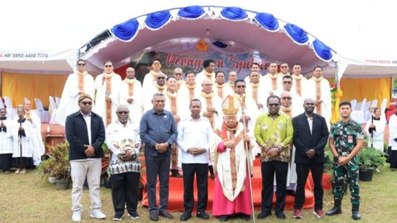 Peringatan 120 tahun Injil masuk Papua Selatan menjadi ajang refleksi mendalam bagi masyarakat dan gereja, menyoroti tantangan modernisasi terhadap pertumbuhan iman dan keluarga.