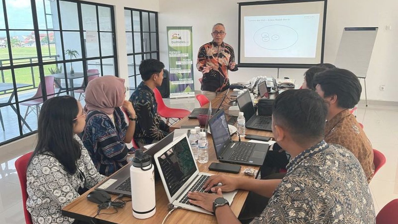 Ekonom UMY menyoroti potensi 80 ribu Koperasi Merah Putih sebagai konektor ekosistem ekonomi desa, berpotensi menggerakkan triliunan rupiah. Akankah program ini berhasil?