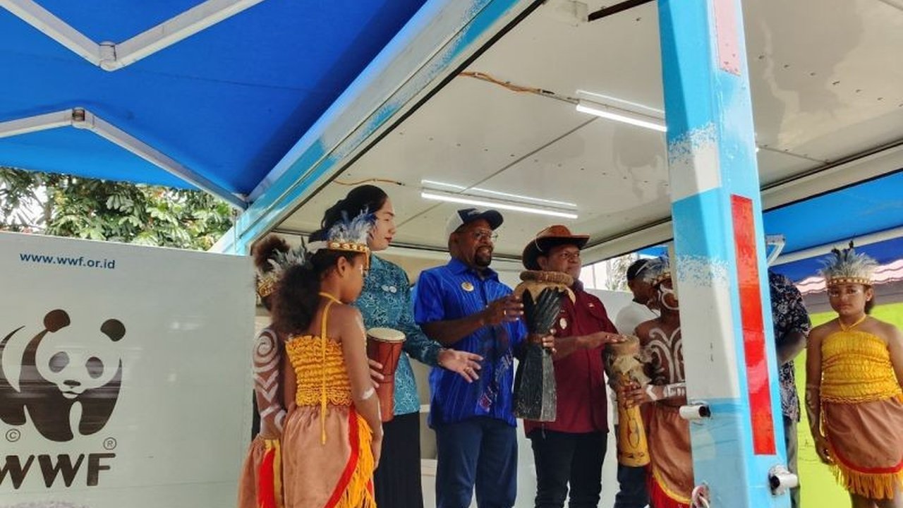 Bupati Jayapura Yunus Wonda menegaskan pendidikan adalah kunci kemajuan daerah. Simak bagaimana Pendidikan Jayapura membentuk SDM berkualitas dan berdaya saing.