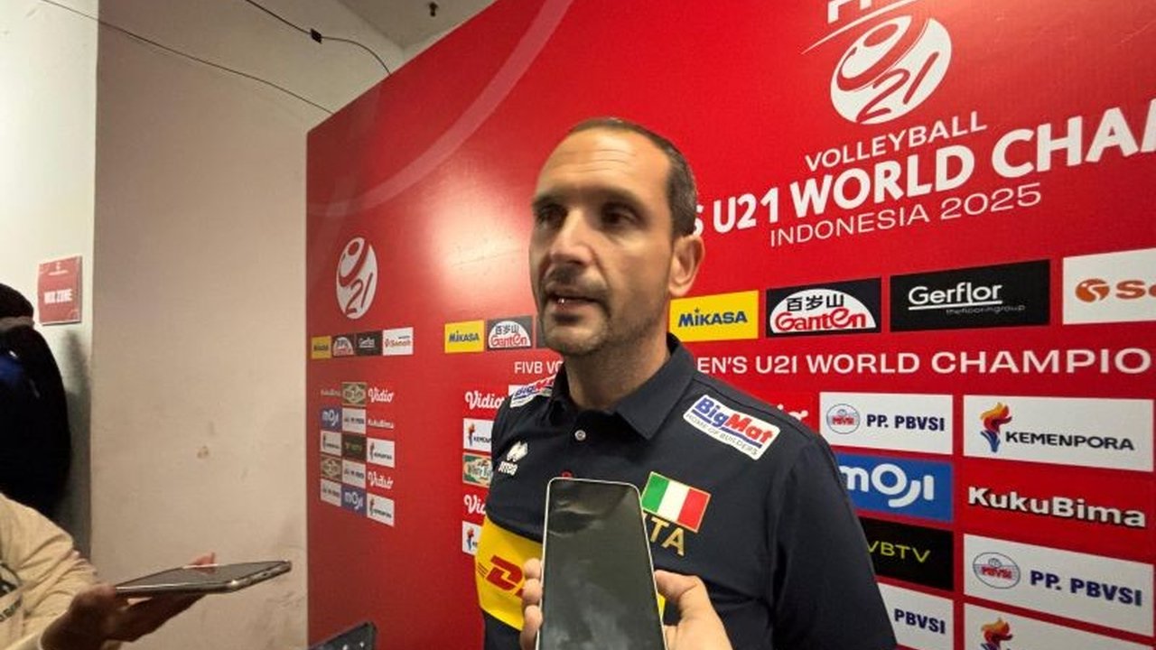 Pelatih Italia U-21, Gaetano Gagliardi, mengungkapkan bahwa strategi blok rapat timnya menjadi kunci kemenangan telak atas China. Penasaran bagaimana Italia membalas dendam?