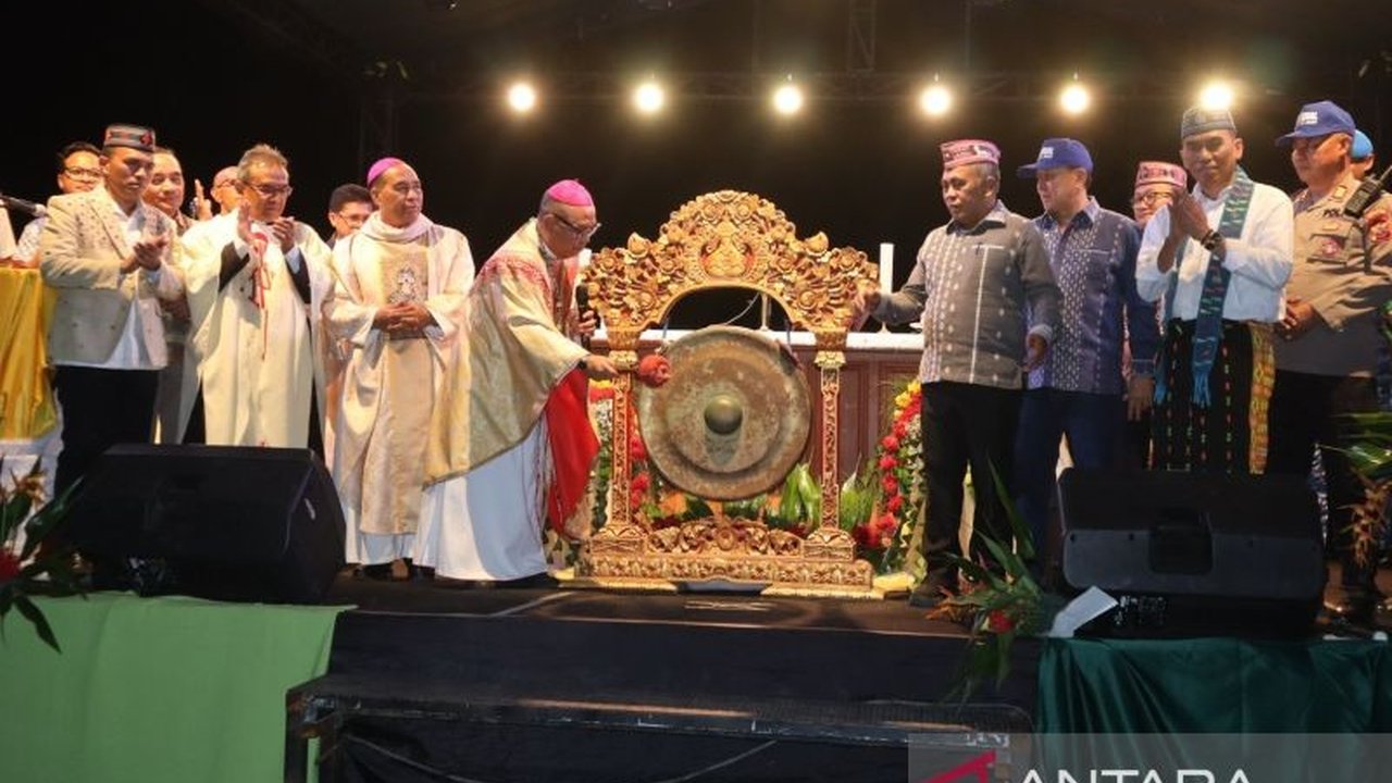 Festival Golo Koe di Labuan Bajo tak hanya pementasan seni budaya, tetapi juga wadah promosi UMKM dan telah masuk 10 besar Karisma Event Nusantara. Apa saja keistimewaannya?