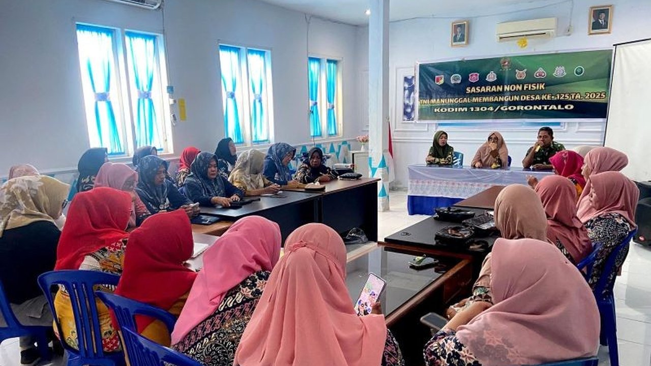 Satgas TMMD ke-125 sukses menggelar Penyuluhan KB dan Kesehatan di Bone Bolango, meningkatkan pemahaman warga tentang pentingnya kesehatan keluarga dan pengendalian penduduk. Simak selengkapnya!