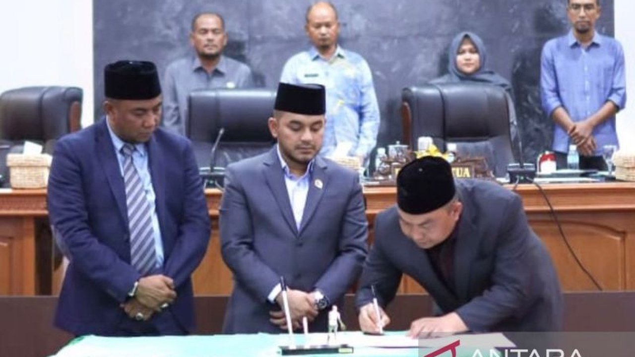 DPRK Nagan Raya resmi menerima Laporan Keuangan Pertanggungjawaban APBK Nagan Raya 2024 senilai Rp1,18 triliun, menandai capaian WTP ke-17. Bagaimana detail realisasinya?