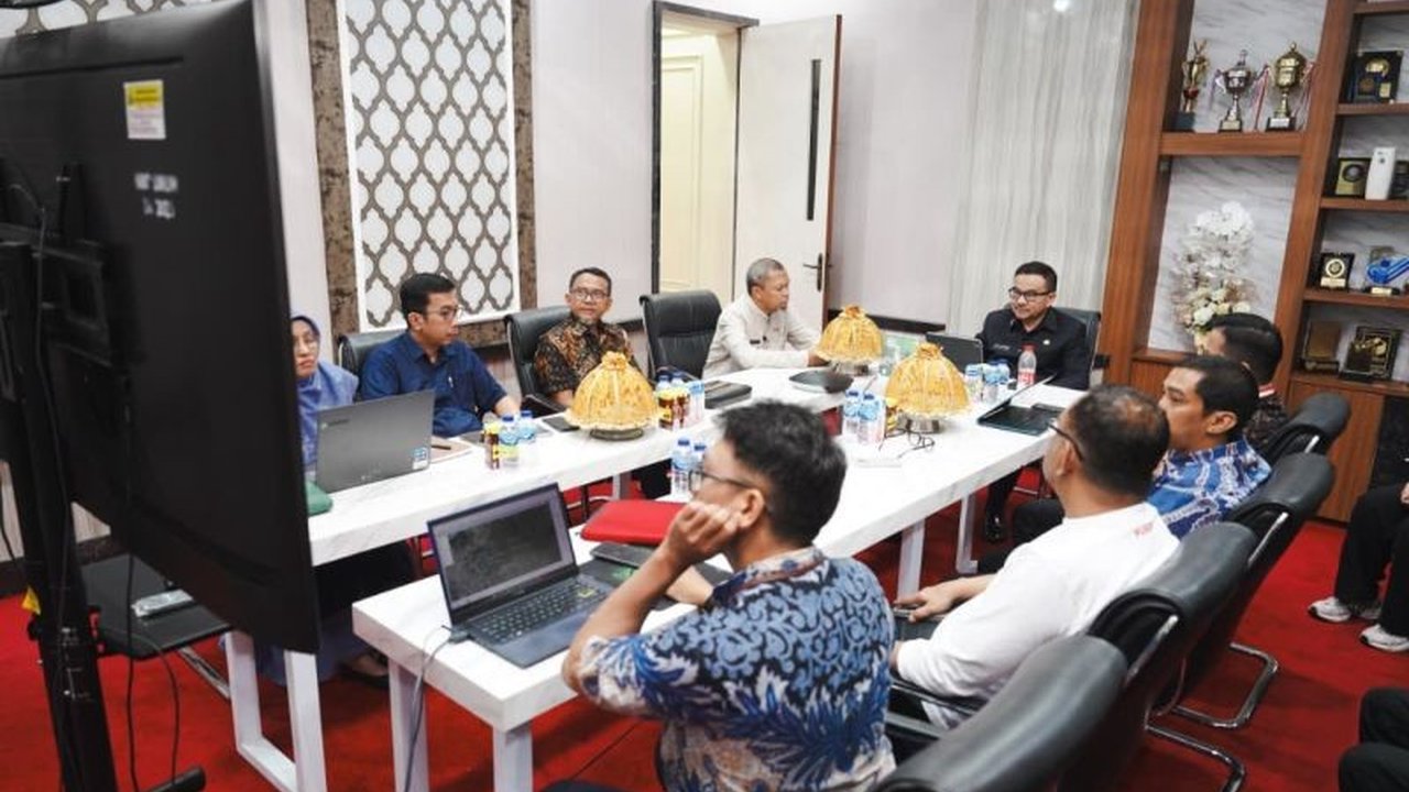 Pemprov Sulsel gelontorkan Rp75 miliar untuk JDU SPAM Mamminasata sepanjang 5 KM. Bagaimana proyek vital ini akan menjamin pasokan air bersih bagi jutaan penduduk di empat daerah?