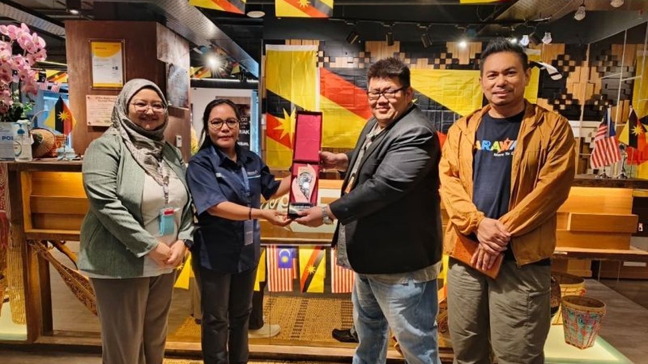 Perum LKBN Antara Biro Kalimantan Barat menjajaki Kerja Sama Promosi Wisata Lintas Negara dengan Sarawak Tourism Board, membuka peluang besar bagi pariwisata perbatasan.
