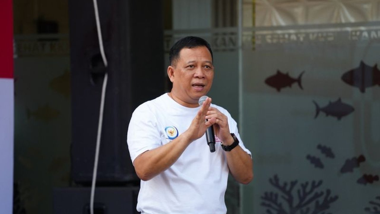 Kementerian Kelautan dan Perikanan (KKP) menyelenggarakan Bakti Nelayan secara serentak di 80 pelabuhan perikanan seluruh Indonesia, memastikan manfaat langsung bagi nelayan dalam rangka HUT ke-80 RI.