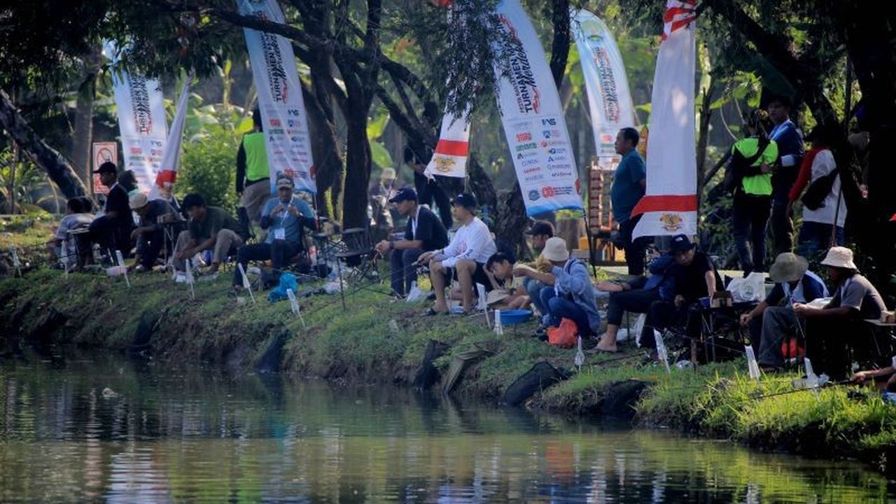 Wali Kota Tangerang menegaskan Lomba 17-an Tangerang di HUT ke-80 Kemerdekaan RI bukan hanya hiburan, melainkan ajang memperkuat persatuan dan kebhinnekaan, serta mendorong semangat gotong royong.