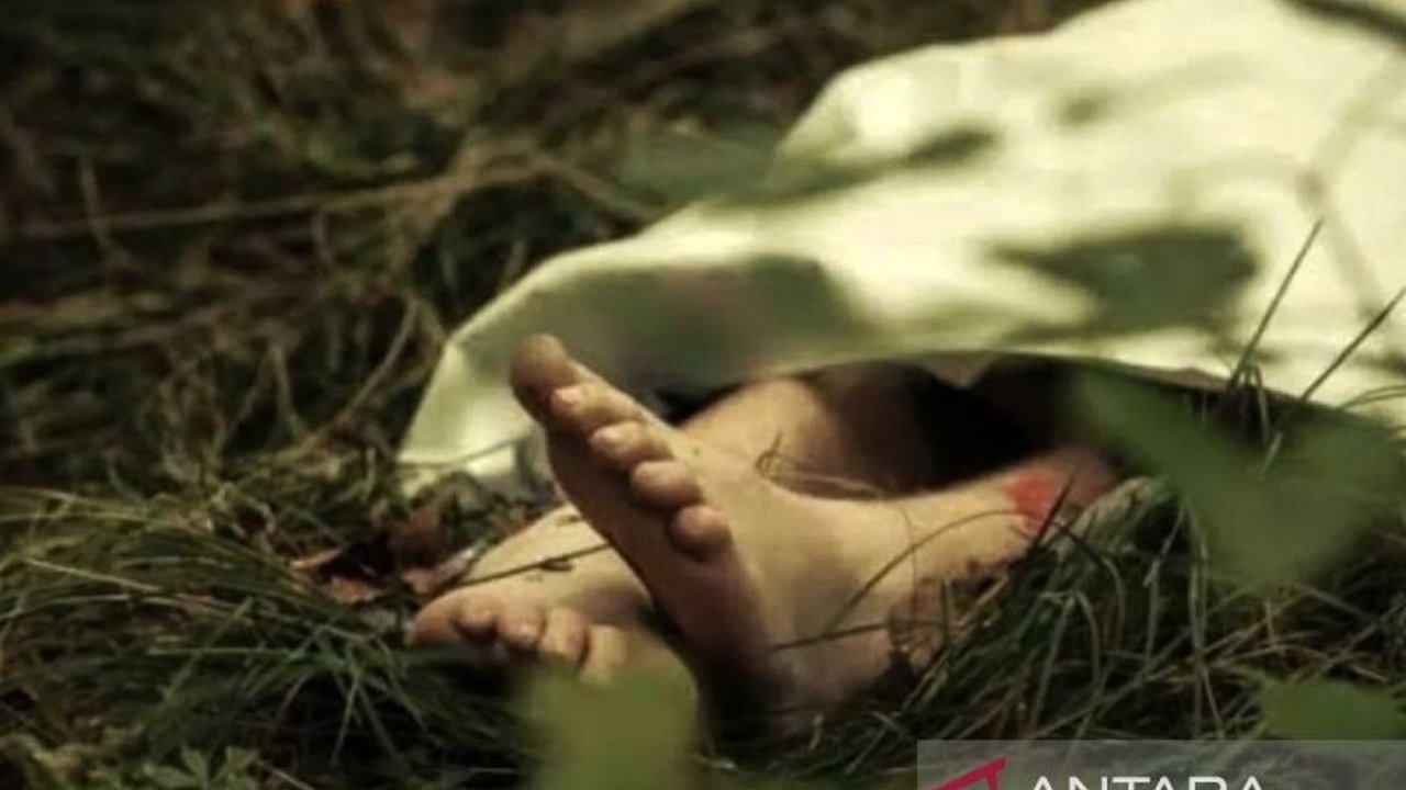 Polres OKU Selatan, Sumatera Selatan, tengah menyelidiki kasus pembunuhan seorang pengemudi ojek online yang ditemukan tewas dengan luka di leher di kebun karet Desa Trans Saga.