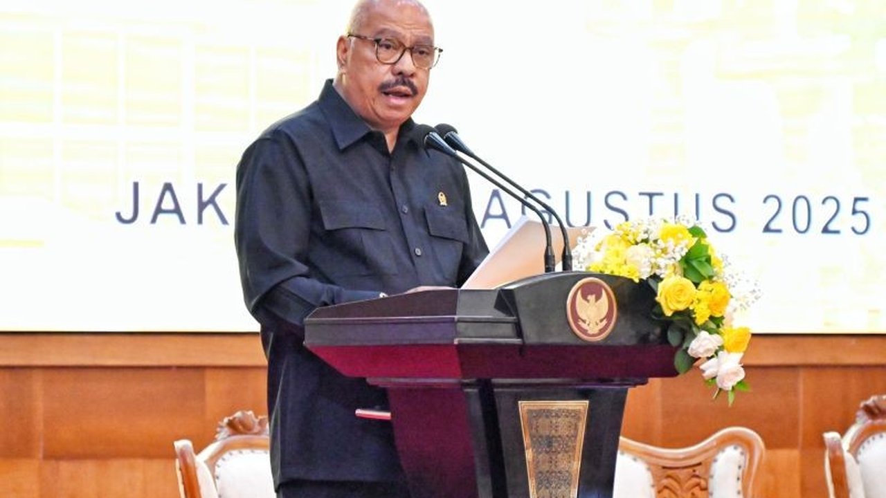 Fraksi Golkar MPR mendesak pemerintah untuk tata ulang anggaran pendidikan 20% APBN, menyoroti alokasi fantastis untuk pendidikan kedinasan yang dinilai tidak proporsional.