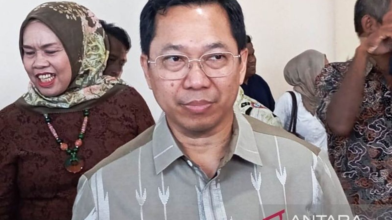 Bank Indonesia (BI) Kalimantan Timur meluncurkan Modul Ajar CBPR untuk meningkatkan literasi keuangan siswa SMA/SMK, menumbuhkan cinta rupiah dan pemahaman digital.