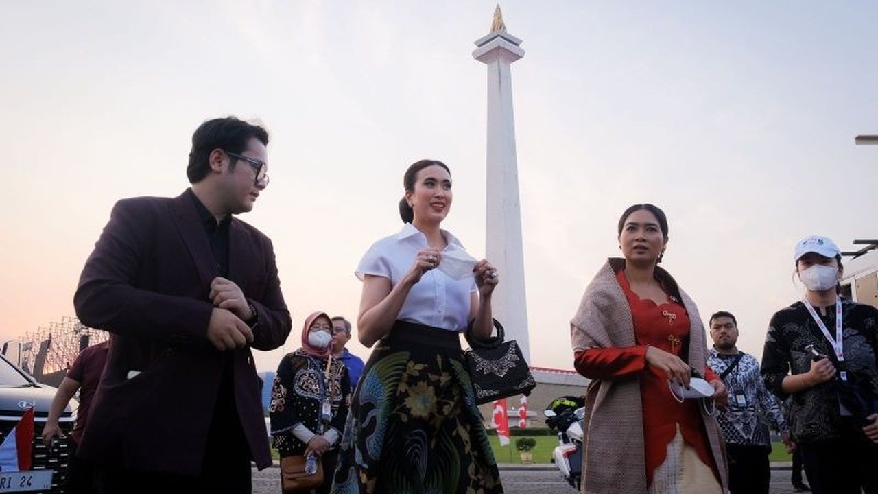 Kementerian Pariwisata menyiapkan beragam atraksi budaya dan Pesta Rakyat untuk merayakan HUT RI ke-80. Penasaran dengan kemeriahannya?